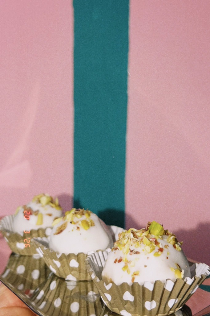 C'est si bon Pistachio Bonbons